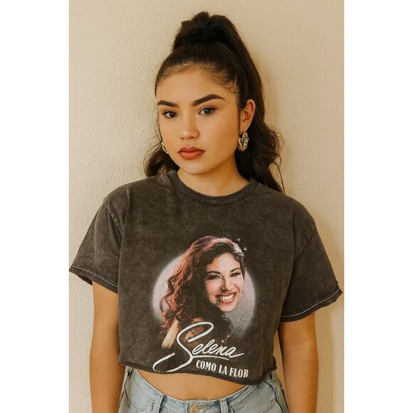 Salena Cropped Graphic Band Tee Women's Small Retro 90s 1990s Latina Festival - Picture 1 of 8